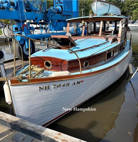 1930 Mayer Boat Works 36' Cabin Cruiser For Sale By Owner in New Hampshire Under $20K Cabin Cruisers For Sale, Cabin Cruiser Boat, Sailboats For Sale, Cruiser Boat, Old Stone Houses, Cabin Cruiser, Florida Georgia, Classic Boats, For Sale By Owner