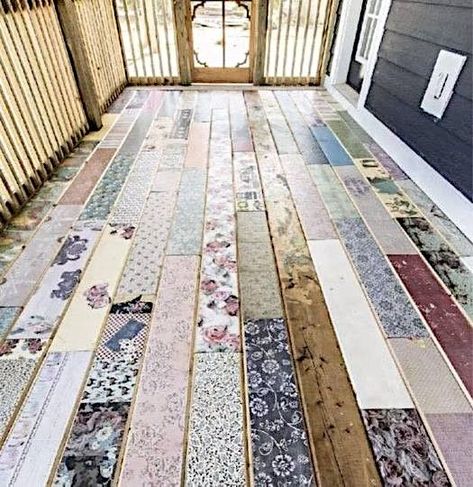 Paper Floors Ideas, Diy Porch Floor Ideas, Shabby Chic Flooring, Diy Mod Podge, Shabby Chic Porch, Mod Podge Crafts, Decoupage Diy, Unique Flooring, Modge Podge