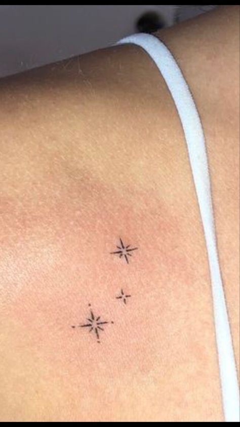 Tattoos Geometric, Cute Tiny Tattoos, Classy Tattoos, Discreet Tattoos, Dainty Tattoos, Subtle Tattoos, Dope Tattoos, Star Tattoos, Fine Line Tattoos