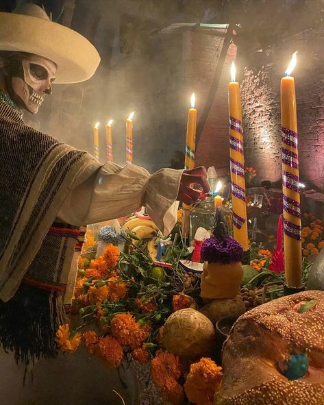 Mexican Brujeria, Mexican Grandma Aesthetic, Hispanic Culture Aesthetic, Spanish Culture Aesthetic, Catrina Aesthetic, Day Of The Dead Aesthetic, Mexican Asethic, Mexican Gothic Aesthetic, Mexico Moodboard