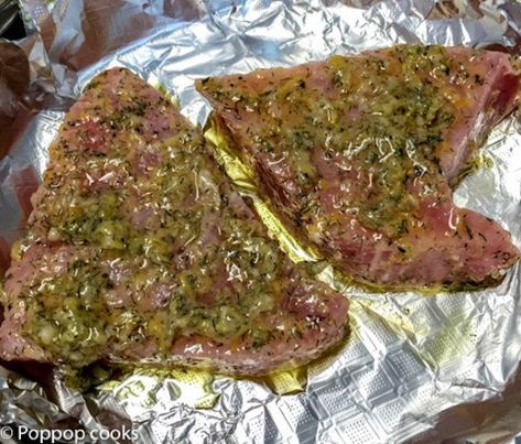 Baked Tuna Steak, Baked Tuna Steaks, Ahi Recipes, Tuna Steak Dinner, Fresh Tuna Recipes, Ahi Tuna Steak Recipe, Baked Tuna, Ahi Tuna Recipe, Asparagus Side