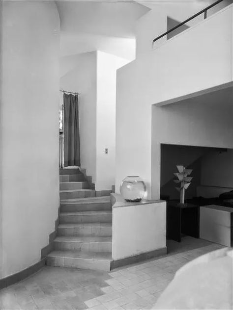 Robert Mallet Stevens, Contemporary Art Deco, Art Deco Interior Design, French Architecture, Mid Century Modern Interiors, Stair Steps, Space Room, House Interiors, Vintage Interiors