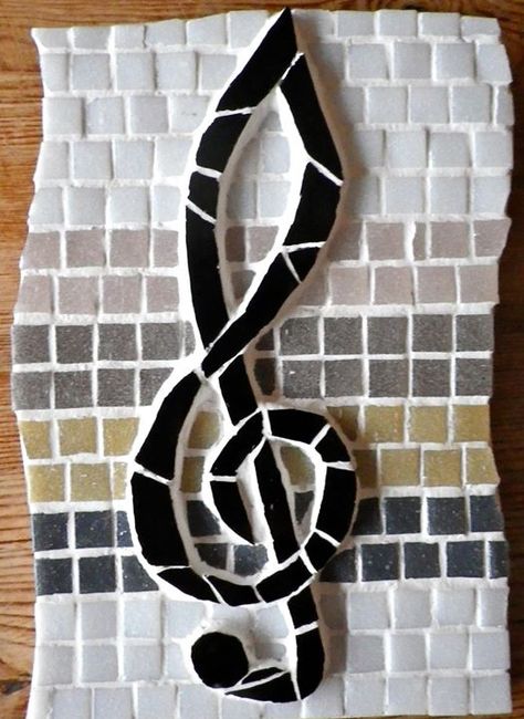 A mosaic for music lovers Music Mosaic, Mosaic Pots, Mosaic Bathroom, Tile Crafts, Glass Mosaic Art, Mosaic Design, Art Corner, Musical Art, Mosaic Garden