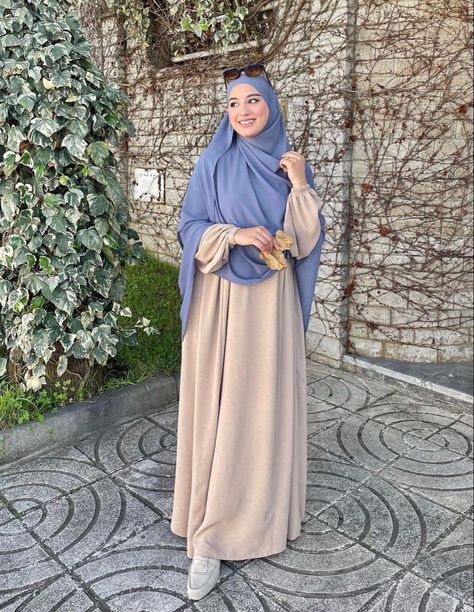 Khimar Style, Hijab Trend, Islamic Modest Fashion, Modest Outfits Muslim, Estilo Hijab, Stile Hijab, Simple Style Outfits, Hijab Fashionista, Mode Turban