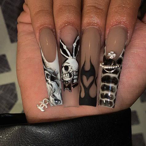 Nail Polish Blue, Horror Nails, Thermal Nail Polish, Thermal Nails, Skull Nails, Punk Nails, Drip Nails, Goth Nails, Edgy Nails