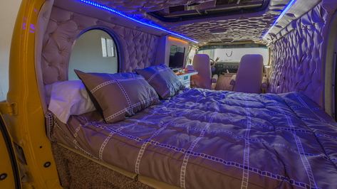 Custom Vans For Sale, Dodge Tradesman, Custom Van Interior, Vw California Beach, Old School Vans, Van Conversion Interior, Dodge Van, Chevy Van, Hippie Van