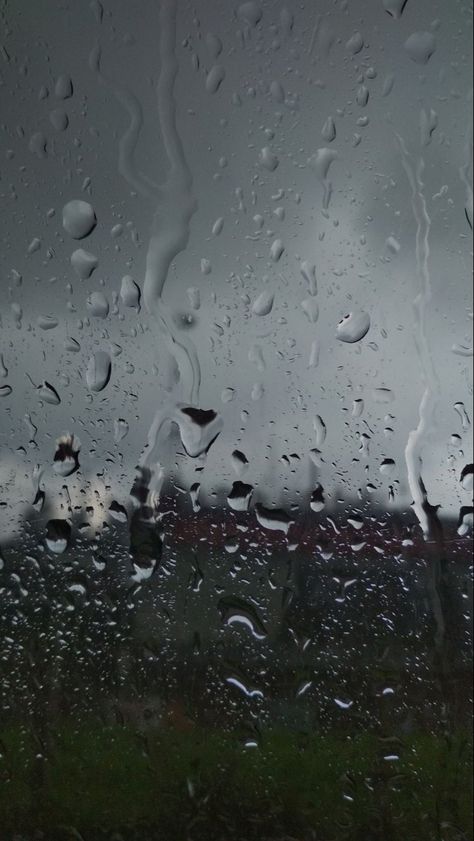 Raindrops On Window, Rain On The Window, Rain Drops On Window, 숲 사진, Rainy Wallpaper, Rainy Window, Rain Window, The Sound Of Rain, Window Drawing