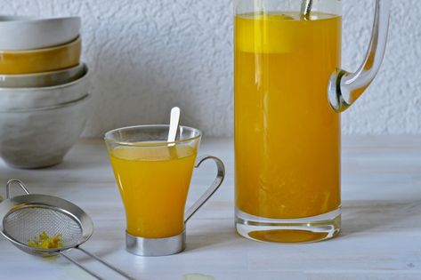 Turmeric, ginger, lemon and honey for sore throat – Health Continuum Soar Throat Remedy, Drinks For Sore Throat, Ginger Lemon And Honey, Throat Health, Tumeric And Honey, Honey For Sore Throat, Honey Lemon Water, For Sore Throat, Turmeric Drink