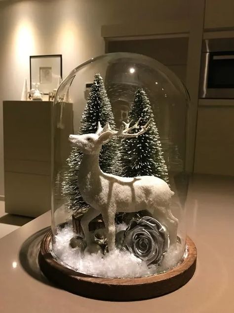 75+ Stunning Christmas Cloche Ideas for a Magical Centerpiece - Holidappy Bell Jar Centerpiece, Christmas Cloche Ideas, Glass Cloche Decor, Christmas Cloche, Cloche Ideas, Cloche Decor, Christmas Dining Table Decor, Centerpiece Christmas, Festive Centerpieces