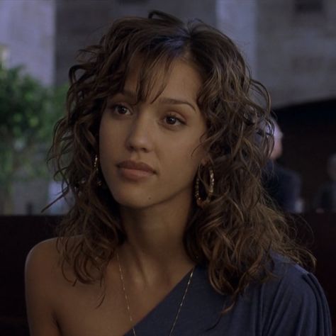 honey 2003 y2k fashion 
dance , romance movie jessica alba Honey Movie, Honey Daniels, Honey 2003, Jessica Alba Hair, Hair Movie, Movie Makeup, Alt Makeup, Vs Models, Honey Hair