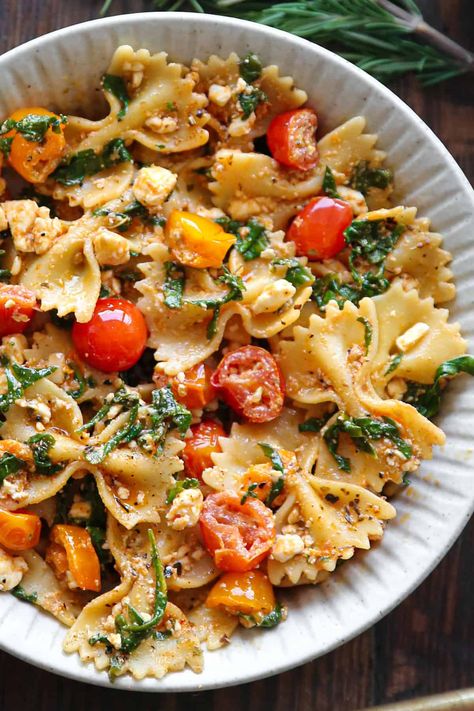 Bow-Tie Pasta with Feta Cheese, Cherry Tomatoes, and Spinach. Pasta With Feta Cheese, Pasta With Feta, Pasta With Cherry Tomatoes, Julia's Album, Bow Tie Pasta Recipe, Feta Tomato, Meatless Pasta, Bowtie Pasta Salad, Smart Eating