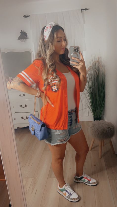 MLB game day outfit/ thedailymegs/ Nike dunks make every outfit comfy & cute, especially this color combo😍. Click to shop my Wal-mart & Nike links. Denim Shorts And Dunks Outfit, Outfits For Dunks Women, Casual Outfits With Dunks, Hairstylist Outfits, Dunks Outfits, Dunks Outfit Woman, Dunk Outfits, Sneaker Fits, Dunk Outfit