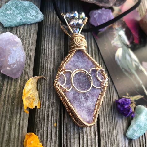 Wire Wrapped Triple Moon Lepidolite Necklace Pendant | 8TH HOUSE PRIESTESS Wire Wrapped Fairy, Wire Wrapping Gemstones, Simple Wire Pendant, Wire Wrapped Snowflake, Wire Wrapped Jewelry Beginner, Easy Wire Wrapping Stones, Lepidolite Necklace, Wrapping Crystals, Wire Wrapped Crystal Necklace