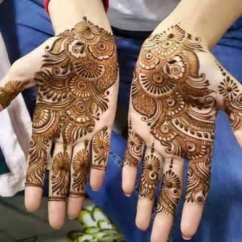 Henna Finger Designs, Arm Henna, Front Hand Mehndi Designs, Finger Designs, Designer Mehndi, Henna Flowers, Arabic Mehendi, Henna Flower Designs, Tattoos Henna