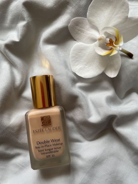 Estée Lauder Foundation Aesthetic, Trendy Makeup Products, Summer Cosmetic, Foundation Ideas, Estee Lauder Foundation, Estee Lauder Double Wear Foundation, Double Wear Foundation, Amazon Shop, Estee Lauder Makeup