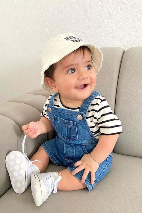 How cute is this baby boy outfit - from the striped t-shirt to the denim overalls - it's the perfect choice for everyday adventures! This soft and comfortable baby outfit is sure to be loved. Explore cute and affordable baby clothes at patpat.com!
📸 @linaz.__ Boy Overalls Outfit, Baby Boy Overalls Outfit, Boy Overalls, Baby Boy Overalls, Outfits For Summer, Denim Overalls Shorts, Family Matching Outfits, Everyday Adventures, Summer Denim