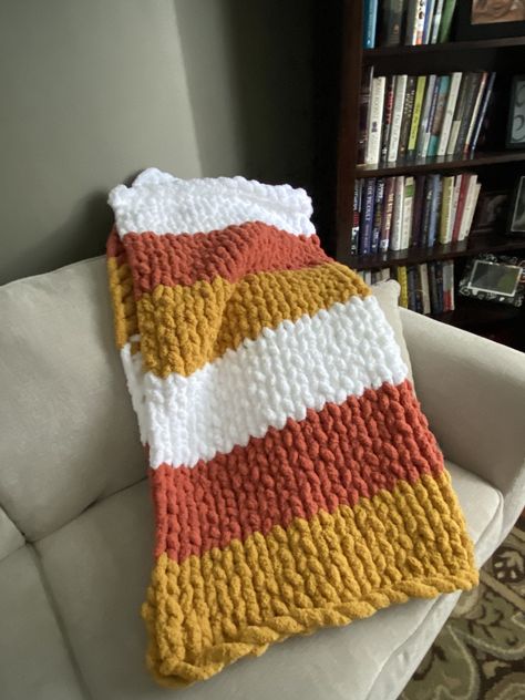 Fall Knitted Blankets, Halloween Chunky Knit Blanket, Knit Blanket Color Schemes, Fall Chunky Knit Blanket, Christmas Chunky Knit Blanket, Autumn Blanket, Chunky Blanket Pattern, Chunky Knit Blankets, Knot Blanket