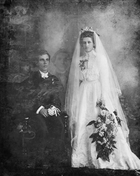 Spooky Victorian Wedding with Ghost Vintage Victorian | Etsy Vintage Bridal Fashion, 1940s Wedding, Vintage Wedding Photos, Victorian Wedding, Wedding Gowns Vintage, Bridal Fashion Week, Bride Gowns, Vintage Bride, Long Wedding Dresses