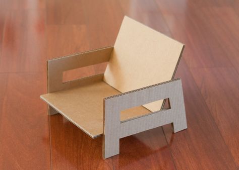 Sweet And Easy DIY Toy Cardboard Chair For A Kids Room | Kidsomania Diy Furniture Nightstand, Diy Kids Chair, Diy Cardboard Toys, Cardboard Chair, Cardboard Dollhouse, Toy Chair, Cardboard Toys, Miniature Chair, Cardboard House