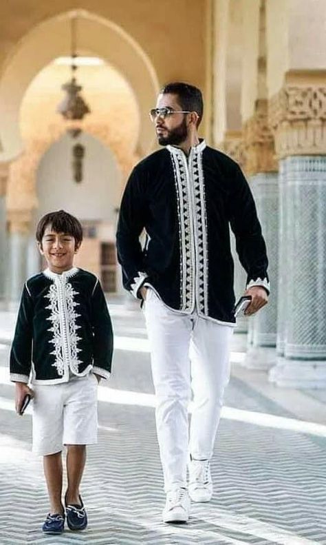 Moroccan Outfit Men, Caftan Dress For Men, Moroccan Outfit, Arabic Outfit, Arab Men Fashion, Party Outfit Men, Mens Vest Fashion, Ethiopian Dress, Moroccan Clothing