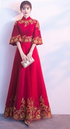 Panto Dame, Chinese Formal Dress, Red Chinese Wedding Dress, Chinese Prom Dress, April Dress, Chinese Gown, Chinese Wedding Dress Traditional, Red And White Outfits, Asian Style Dress