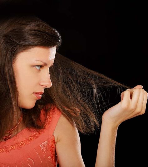 How To Make Weak Hair Stronger Using Natural Treatments Onion Juice For Hair, Breaking Hair, Weak Hair, Lustrous Hair, Natural Hair Care Tips, Hair Guide, Dull Hair, Hair Images, Hair Growth Oil