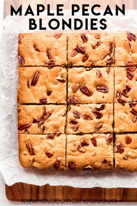 Maple Pecan Blondies, Pecan Blondies Recipe, Pecan Blondies, Unusual Dessert, Maple Recipes, Pecan Sticky Buns, Chocolate Chip Pecan Cookies, Blondies Recipe, Maple Pecan