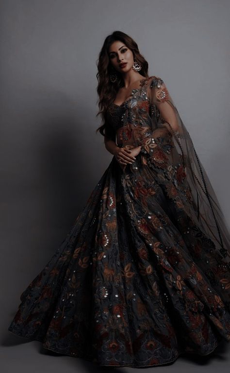 Mouni Roy Instagram, Latest Bridal Lehenga, Desi Wedding Dresses, Indian Outfits Lehenga, Wedding Lehenga Designs, Mouni Roy, Traditional Indian Dress, Indian Fashion Saree, Traditional Indian Outfits