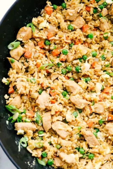 25+ Amazing Canned Chicken Recipes – The Kitchen Community Chicken Long Rice, Poached Chicken Breast, Alpha Gal, Can Chicken Recipes, Chicken Fried Rice Recipe, Chinese Rice, Arroz Frito, Recipe Critic, Poultry Dishes