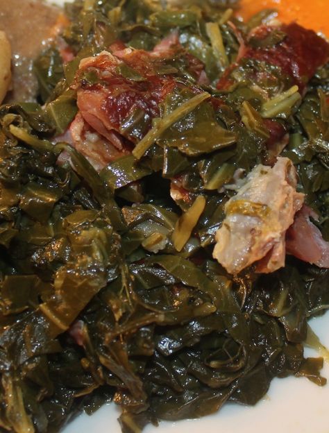 Green Soup Recipes, Quick Collard Greens Recipe, Collard Greens Recipe Soul Food, Cook Collard Greens, Easy Collard Greens Recipe, Vegetarian Collard Greens, How To Cook Collards, Cooking Collard Greens, Greens Recipe Soul Food