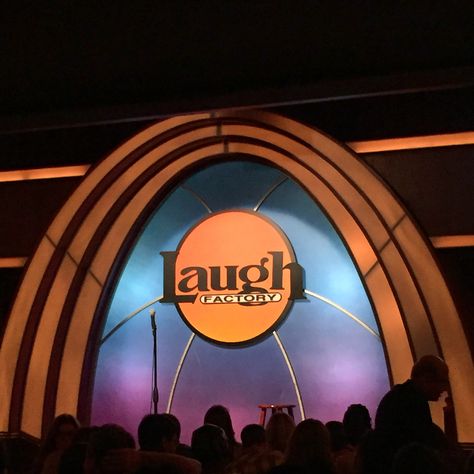 Watching some standup comedy at the Laugh Factory. Standup Comedy Aesthetic, Comedy Show Aesthetic, Comedy Club Aesthetic, Stand Up Comedy Aesthetic, Comedy Aesthetic, Disney World Parade, Comedy Poster, Luan Loud, Nightlife Aesthetic