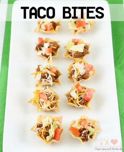 Taco Bites are bite-size mini tacos served in tortilla scoop chips. They make a great appetizer especially for parties. Appetizers For Party Bite Size, Bite Size Appetizers Easy, Taco Bites, Bite Size Snacks, Mini Tacos, Bite Size Appetizers, Dessert Bites, Party Appetizers Easy, Bite Size Desserts