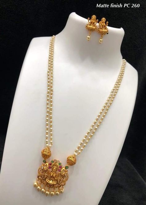 Long Neckless Gold Jewelry, Long Pearl Chain With Pendant, Pearls Long Chain Designs, Pearl Long Chain Indian Gold, Pearl Long Chain Indian, Gold Pearl Jewelry, Neck Pieces Jewelry, Buy Gold Jewelry, Online Gold Jewellery