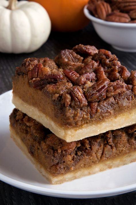 Pumpkin pecan pie bars have a homemade sugar cookie crust, pumpkin filling and a pecan streusel topping. With a gluten-free option. Perfect for the holidays! Pumpkin Pecan Bars, Pecan Pie Bars Recipe, Pecan Pumpkin, Pumpkin Filling, Pecan Desserts, Fun Thanksgiving Desserts, Sugar Cookie Crust, Pie Bar Recipes, Homemade Sugar Cookies