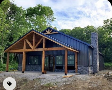 Dark Barndominium Exterior, Small Metal Building Homes, Metal Building House Plans, Steel Building Homes, Barn Homes Floor Plans, Metal Building Home, Black Roof, Pole Barn House Plans, Barn Style House Plans