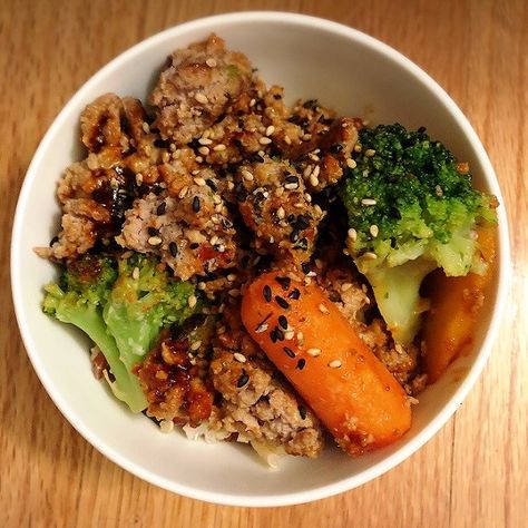 Gochujang Black Garlic Turkey Bowl - fairyburger Ground Turkey Gochujang, Gochujang Ground Turkey, Garlic Turkey, Gochujang Recipe, Turkey Bowl, Vegetable Quinoa, Foodie Friday, Black Garlic, Fit Foodie