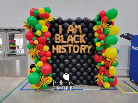 Selfie Booth, Student Project, School Hacks, Bob Marley, Halloween Wreath, Decor Ideas, Balloons, History, Halloween