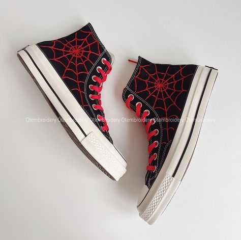 Miles Morales Converse, Isobel Core, Spiderman Converse, Spider Man Shoes, Spiderman Shoes, Diy Converse, Cute Converse Shoes, Converse Design, Grunge Shoes