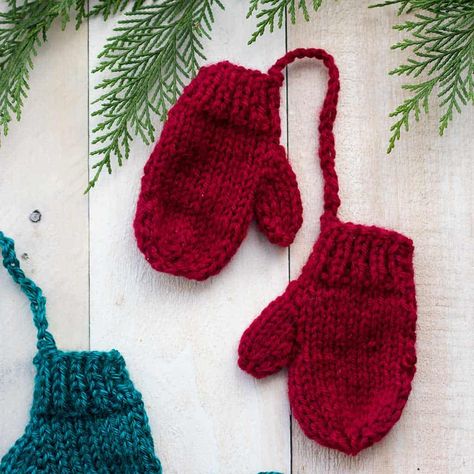 Mini Knitted Hat Pattern, Christmas Mittens Pattern, Free Christmas Stocking Patterns To Knit, Knit Ornaments Patterns Free, Christmas Yarn Ornaments, Christmas Stocking Patterns Free, Knitted Christmas Stocking Patterns Free, Knitted Christmas Ornaments, Knit Ornament Pattern