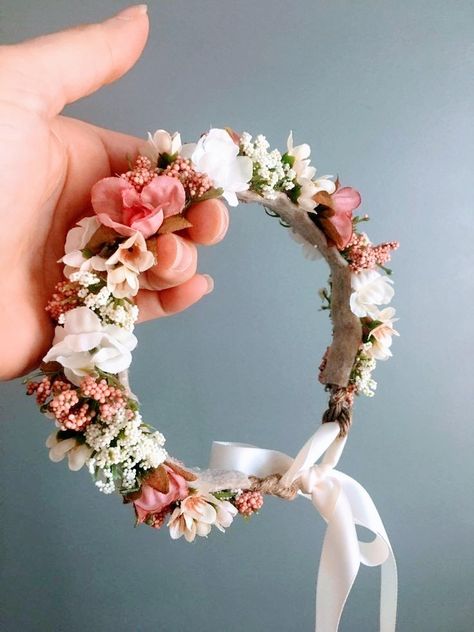 Halo Baby, Baby Breath Flower Crown, Newborn Crown, Crown Halo, Accent Flowers, Baby Flower Crown, Diy Flower Crown, Diy Flores, Flower Crown Headband