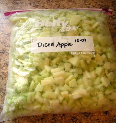 How to preserve apples and tips recipes and more ideas for extra apples Preserve Apples, Preserving Apples, Apple Recipes Easy Healthy, Gluten Free Apple Recipes, Apple Recipes Healthy, Freezing Apples, Apple Recipes Easy, Diced Apples, Apple Dessert Recipes