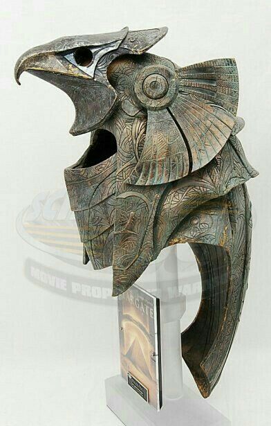 Egyptian God Horus, God Horus, Star Gate, Egyptian Tattoo, Sculptures Céramiques, Egyptian God, Cool Masks, Medieval Armor, Masks Art