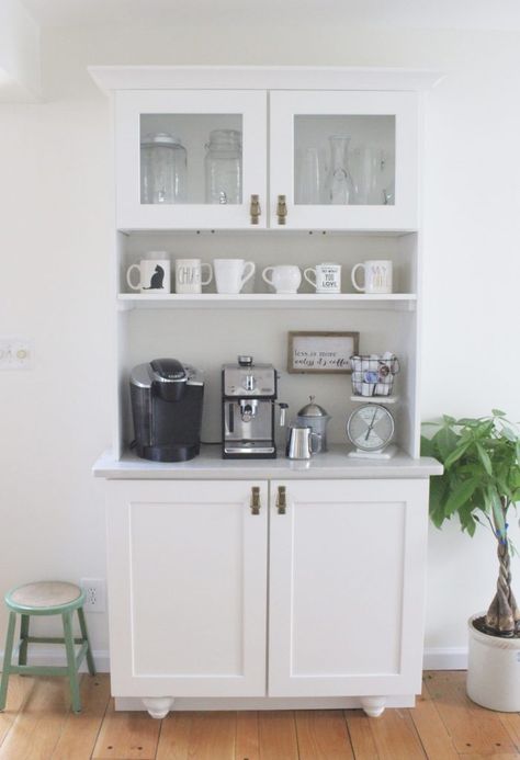 Kitchen Dresser Coffee Station, Tall Coffee Bar Cabinet, Kitchen Hutch Coffee Bar, Stand Alone Coffee Bar, Modern Coffee Station Ideas, Koffie Stations, Kitchen Ideas Cabinets, Coffee Station Cabinet, White Coffee Bar