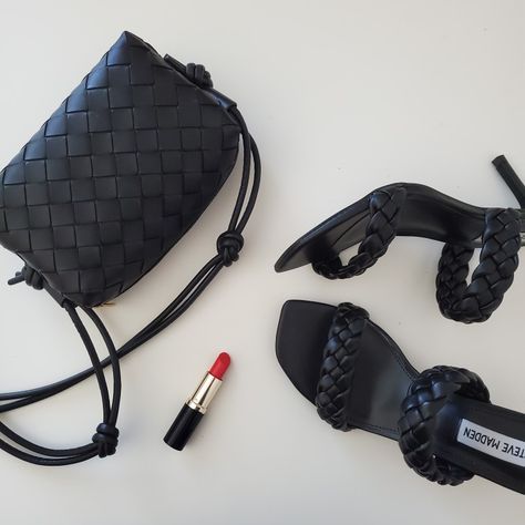 Bottega Veneta mini loop bag Braided Sandals, Cat Ear Headphones, Bottega Veneta, Couture Fashion, Braids, Fashion Inspo, Handbags, Wallet, Sandals