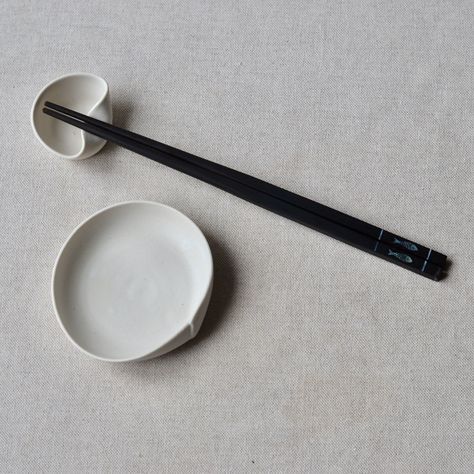 Chopsticks Rest Ceramics, Ceramic Soy Sauce Bowls, Soy Sauce Bowl Pottery, Pottery Soy Sauce Dish, Soy Sauce Dish Ceramic, Clay Soy Sauce Dish, Chopsticks Rest, Chopstick Holder Ceramics, Ceramic Chopstick Rest