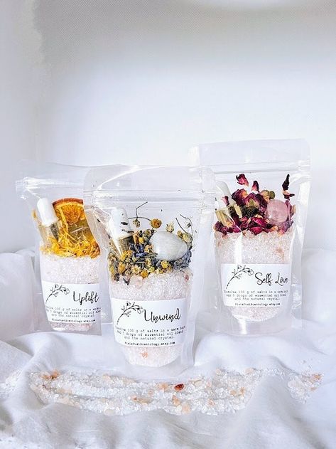 Bath Salt Packing Ideas, Epsom Salt For Bath, Essential Oils Gift Ideas, Diy Ritual Bath Salts, Bath Salt Display Ideas, Milk Bath Packaging Ideas, Bath Salt Bar Display, Bath Salts Photography Ideas, Bath Salt Packaging Ideas