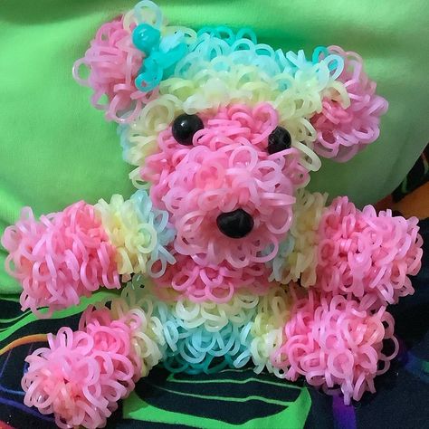 Rainbow Loom Hello Kitty, Rainbow Loom Loomigurumi, Rainbow Loom Rubber Bands, Rainbow Loom Patterns, Rainbow Loom Bands, Rainbow Loom Designs, Diy Pinata, Doodle Puppy, Loom Craft