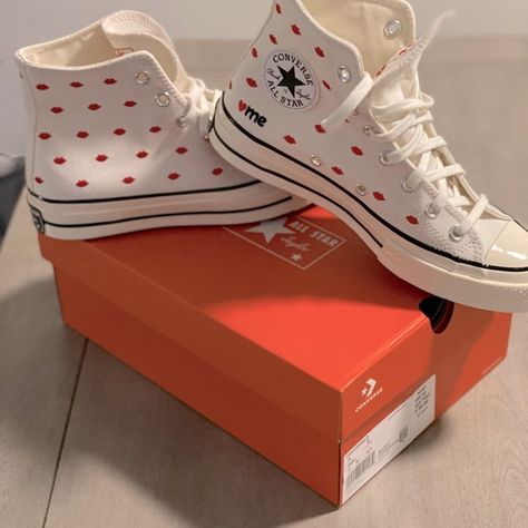 NWT IN BOX - Converse All Star High Top “Crafted with Love” Limited Edition♥️ Limited Edition Converse, Converse Limited Edition, Pretty Converse, Alice Clothes, Kiss Design, Converse All Star High, Kill Star, 1970s Design, Teenage Fashion