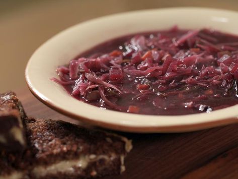 German-Style Sweet and Sour Red Cabbage Soup Recipe | Rachael Ray | Food Network Sweet And Sour Red Cabbage, Red Cabbage Soup, Cabbage Soup Recipe, Ray Ray, Healthy Soups, Rachel Ray, Purple Cabbage, Soups Stews, Awesome Recipes