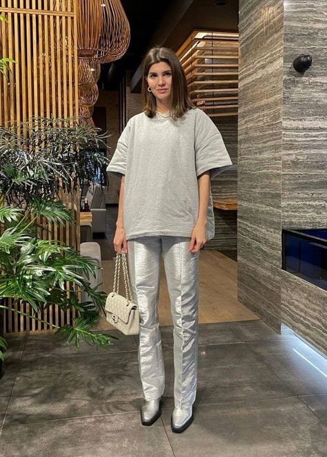 Outfit For Bowling Date Night Casual, Silver Cowboy Boots Outfit, Silver Pants Outfit, Metallic Pants Outfit, Restaurant Outfit, Chanel Bag Outfit, Silver Trousers, Metallic Trousers, Silver Loafers